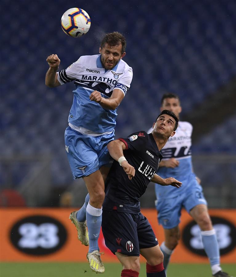 层做出艰难 层做出艰难