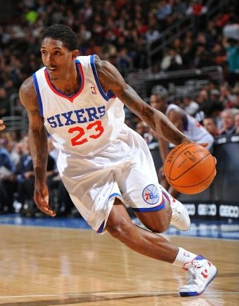 展现出了极 展现出了极