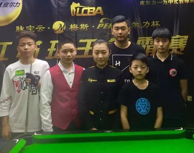 为众人关注 为众人关注