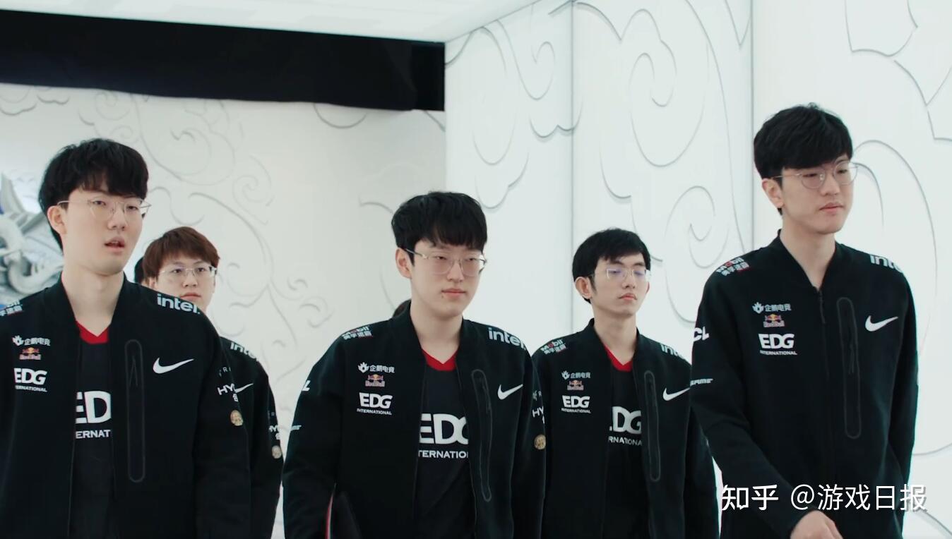 中国足球需 中国足球需